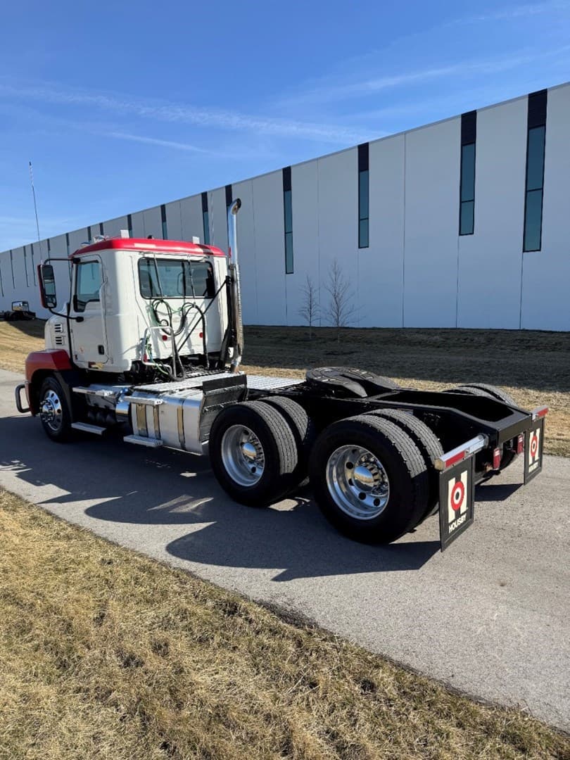 2021 Mack Anthem in Ankeny, IA — photo 4